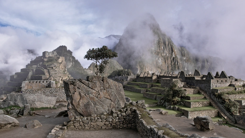 tree-rock-mountain-cloud-terrain-machu-picchu-72755-pxhere-com.webp