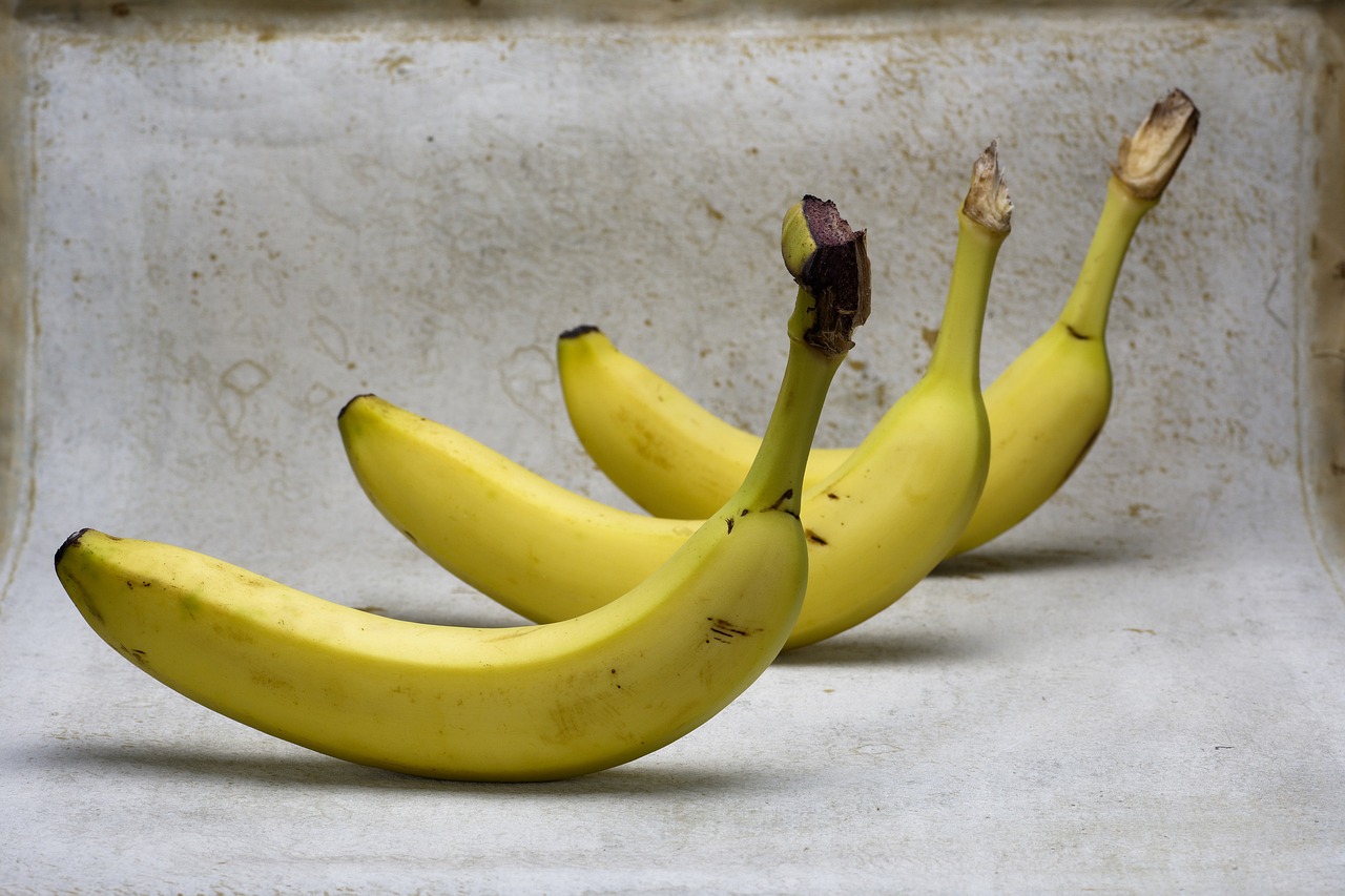 banana-4526020-1280.jpg