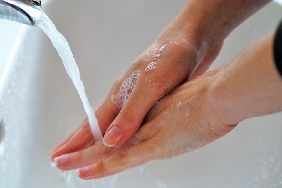 washing-hands-4940196-960-720-001.jpg