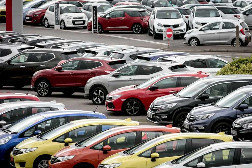 foto-uk-bu-cars-high-price-01-lkgh.webp