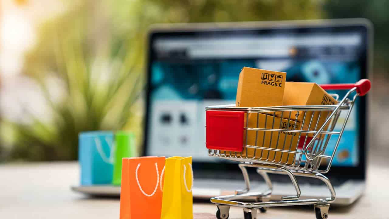 turkiyede-her-2-kisiden-biri-online-alisverisi-tercih-ediyor.jpg
