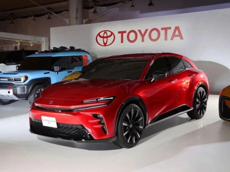 yeni-toyota-c-hr-hybrid-fiyat-liste-qxux.webp