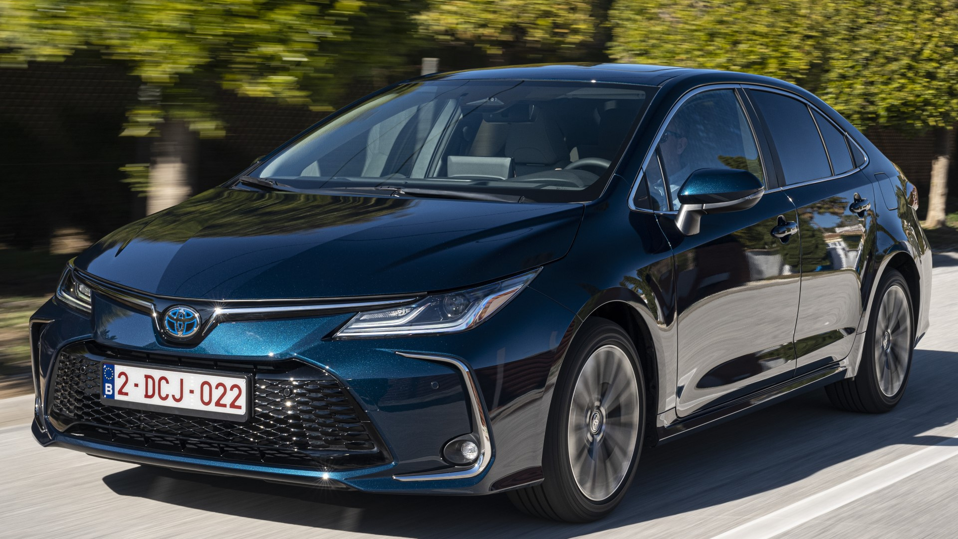 makyajli-yeni-toyota-corolla-fiyat-listesi-belli-oldu-1-large.jpg