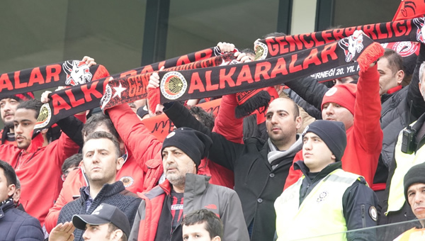 genclerbirligi-taraftari-kombine-bilet-fiyatlarina-isyan-etti-9030.jpg