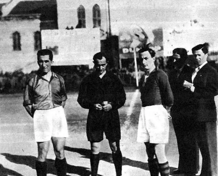 fenerbahce-galatasaray-derbisinden-bilinmeyenler-1479549804-0447.webp