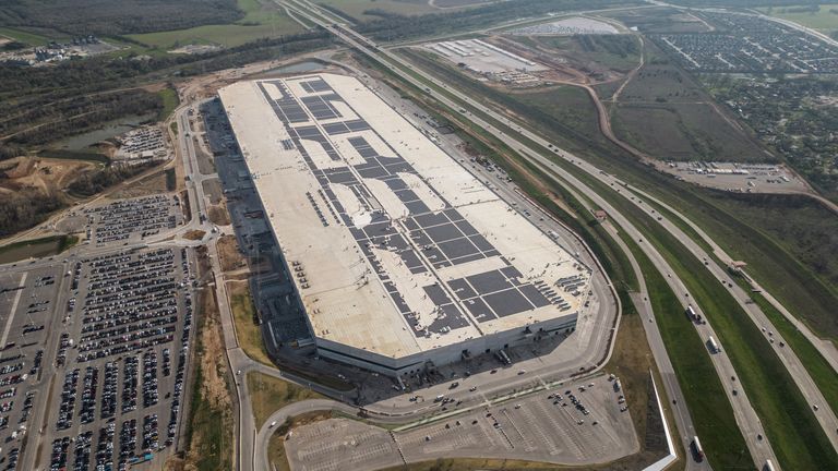 skynews-tesla-factory-gigafactory-6404982.jpg