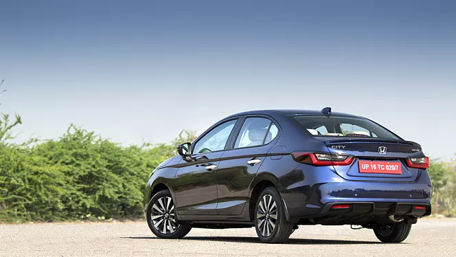 city-exterior-left-rear-three-quarter.webp