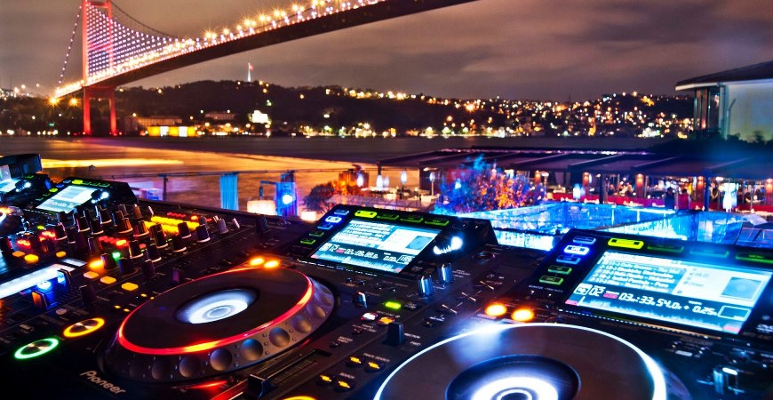 new-year-reina-night-club-1.jpg