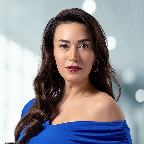 ecem-ozkaya-500x500.png