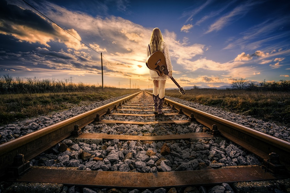railway-line-3104986-960-720.jpg