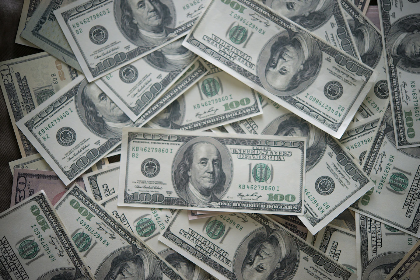 billie-dollar-money-background-1150-749.webp
