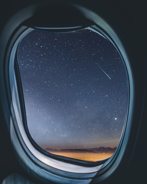 airplane-4252410-960-720.jpg
