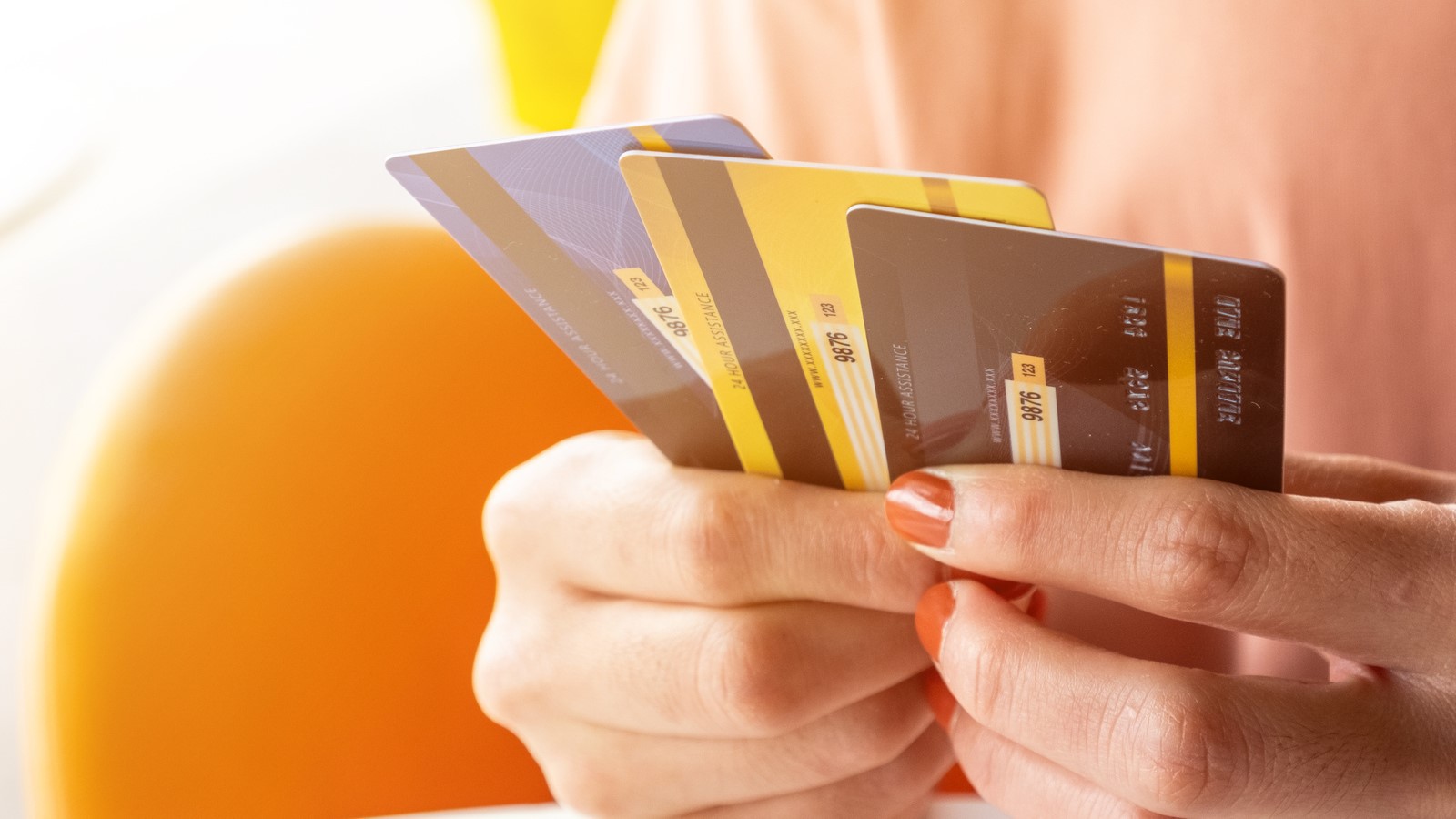 banka-karti-ile-kredi-karti-arasindaki-farklar-nelerdir.jpg