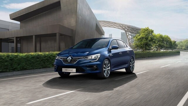 bayide-kuyruk-var-iste-renault-meg-ztik.webp