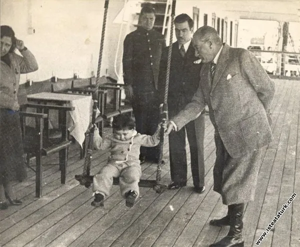 0x0-ataturkun-23-nisan-cocuklarla-ilgili-sozleri-ve-resimleri-fotograflari-iste-en-guzel-23-nisana-ozel-ataturk-sozleri-ve-resimleri-1619158927242.webp