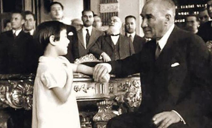 mustafa-kemal-ataturk-ve-cocuklar-2-645217853efe0.jpg