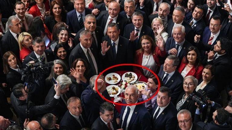 kamuda-tasarruf-adimlari-23-nisan-resepsiyonuna-17261569-63.jpg