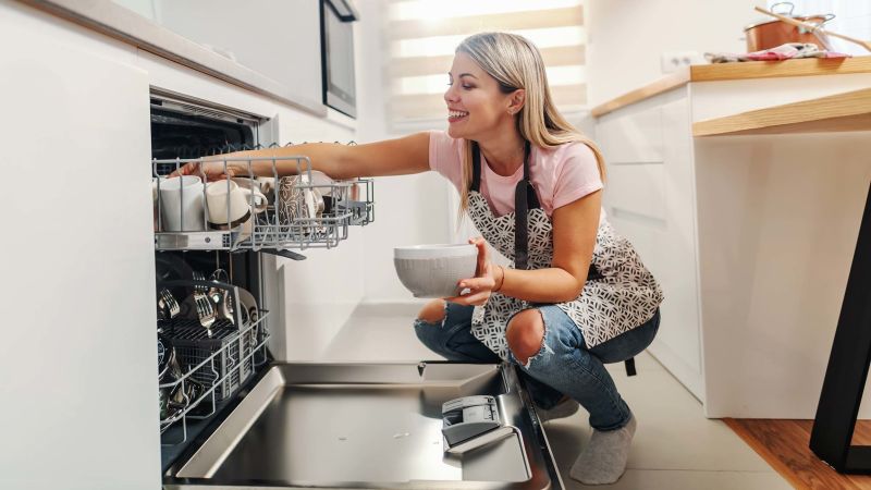220404145834-underscored-dishwasher-cleaning-lead.jpg
