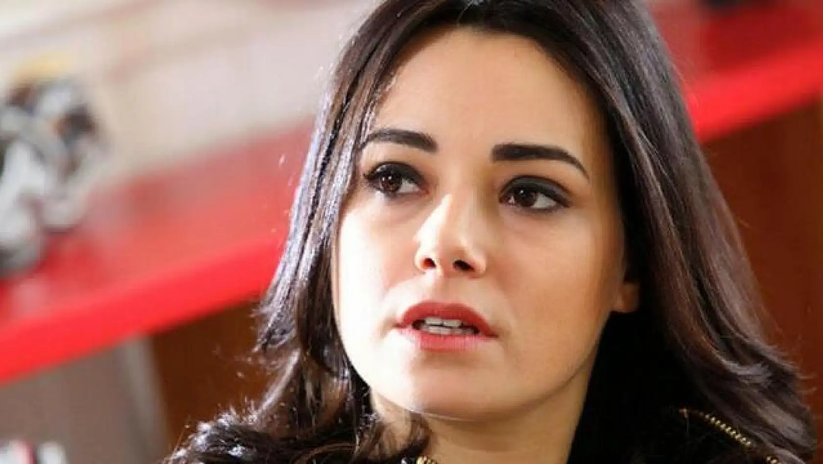 ozgu-namal-kimdir-1701248753-s3xyv1.webp