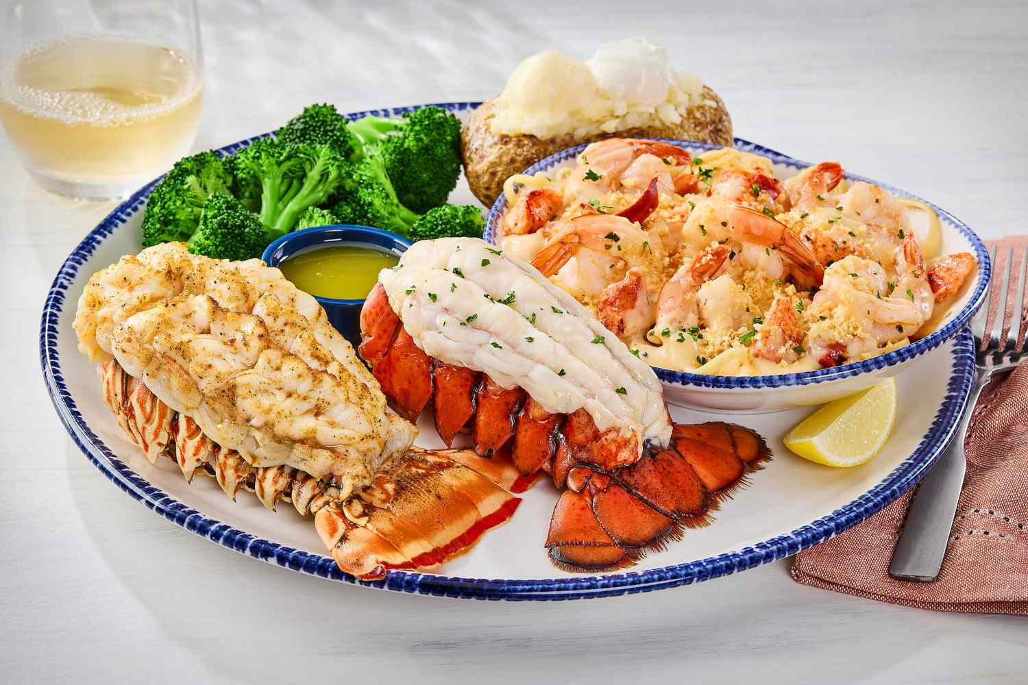 red-lobster-bottomless-lobster-021324-1-bc914d0147664ef2a01966c60461ccd7.jpg