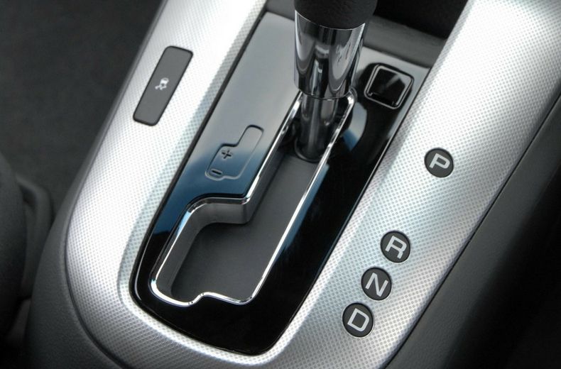 1-0x0-790x520-0x520-how-to-drive-an-automatic-car.jpg