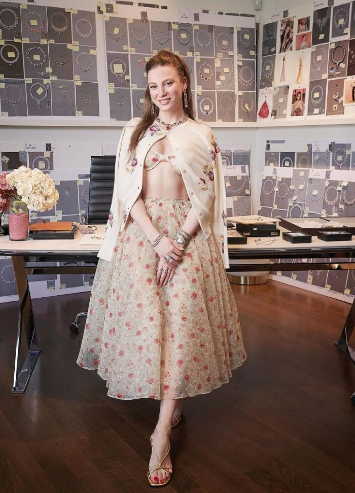 serenay-sarikaya-hkqn.webp