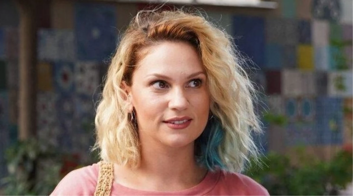 farah-zeynep-abdullah-kimdir-farah-zeynep-17276928-342-amp.jpg