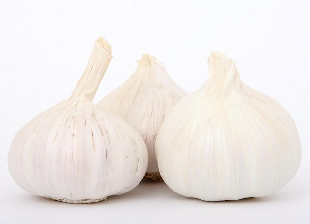 garlic-1238337-640.jpg