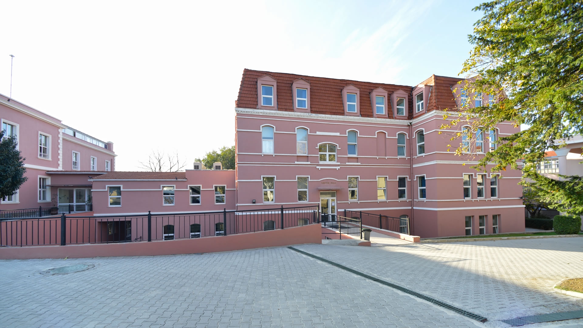 24082016133501-ual-kampus-1.jpg