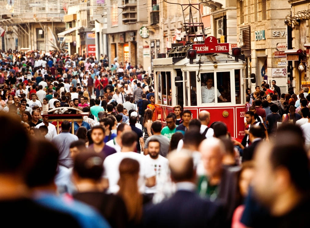 tuik-dogum-istatistikleri-nufus-azalmasi-turkiye-icin-tehdit-mi-firsat-mi.jpg