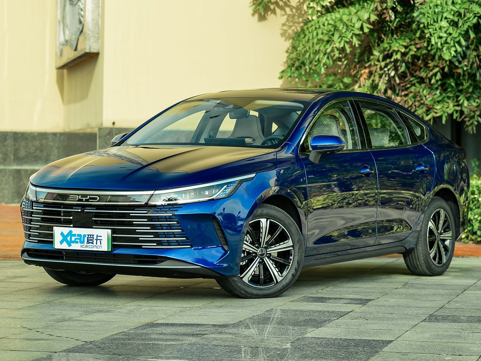 113282-byd-dest-5-blue-1.jpg