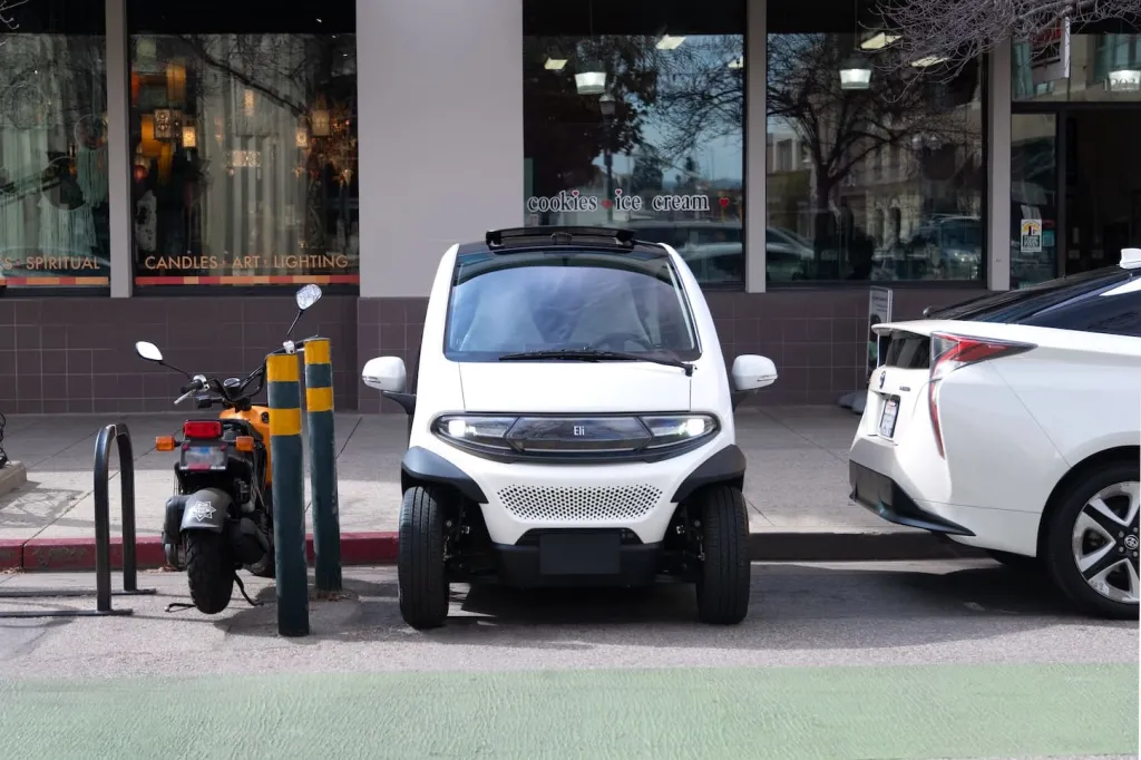 3-eli-electric-vehicles-parking.webp
