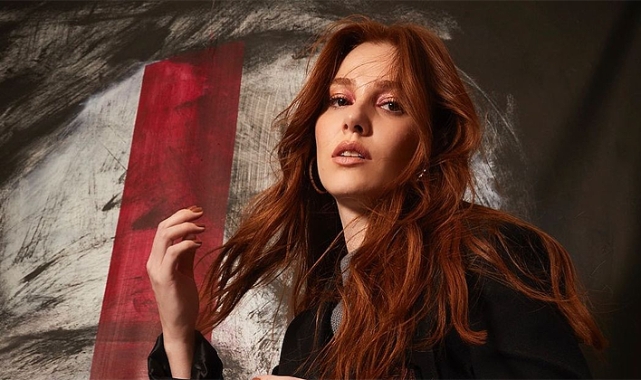 elcin-sangu-sadece-oyun-oynuyorum-7756.jpg