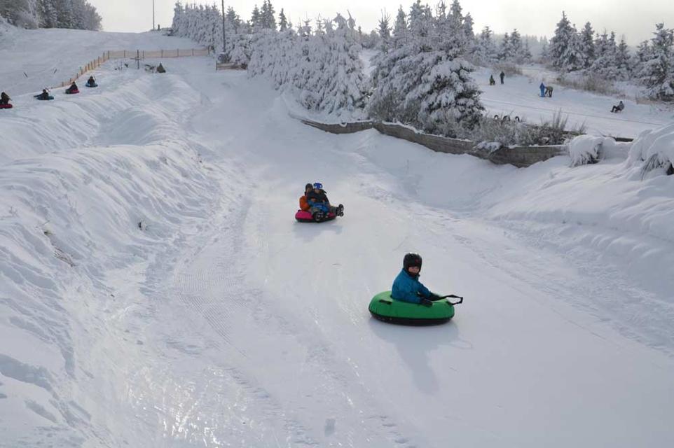203420-snowtubing-zueschen.jpg