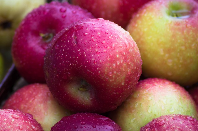 apples-3776669-640.jpg