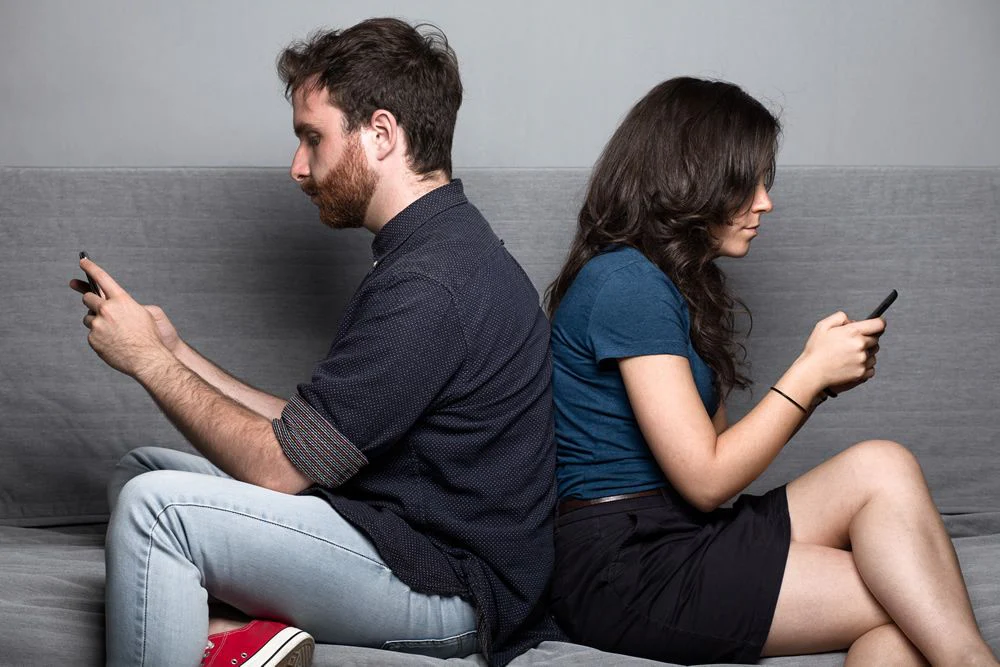 boring-relationship-warning-signs.webp
