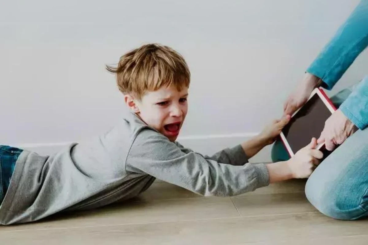 tablet-cocuk-ofke.webp