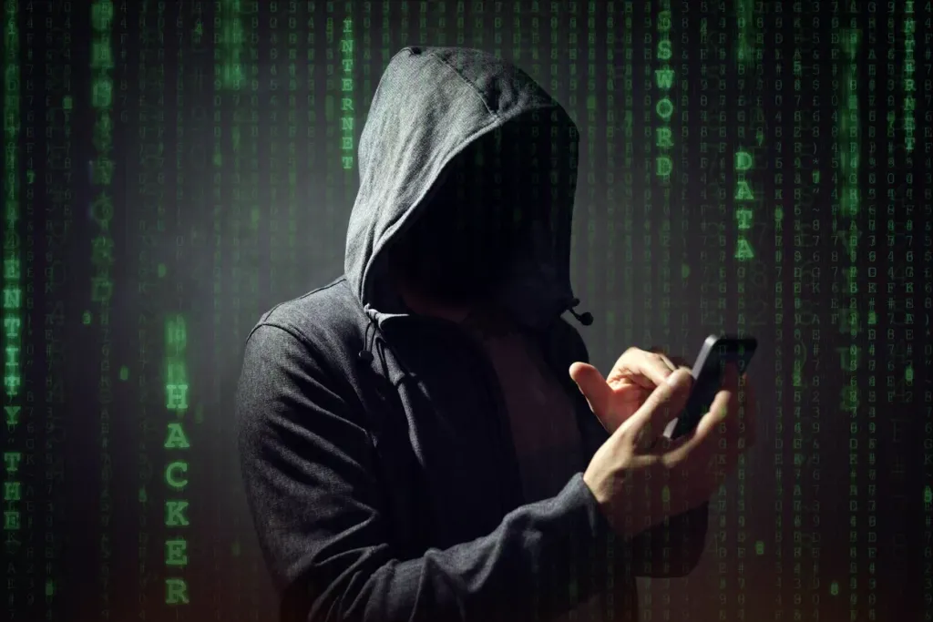 akilli-telefon-dinleme-riski.webp