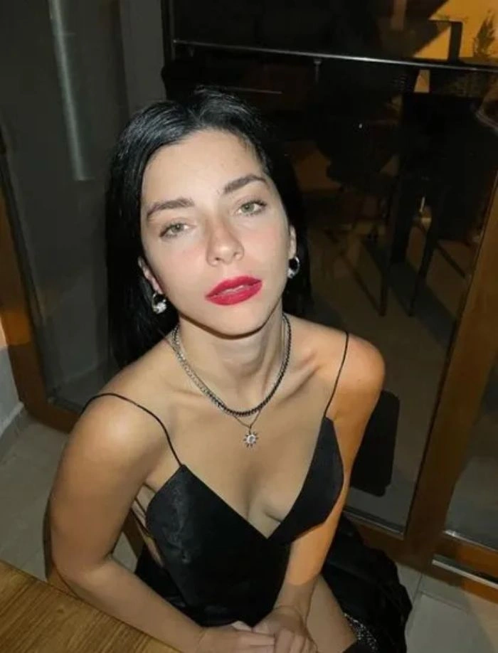 0x0-merve-bolugurdan-yurekleri-hopl-3a1c.webp