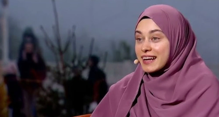 fatma-busra-ayaydin-kurtlar-vadisi-zyq6.webp
