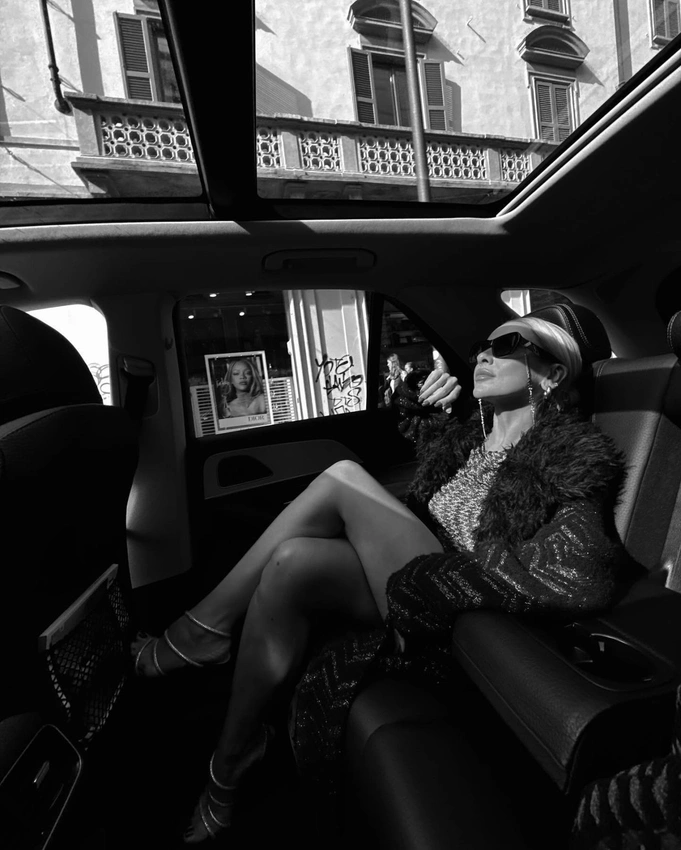 hadise-1726925955-34620283007430462-ios1-001.webp