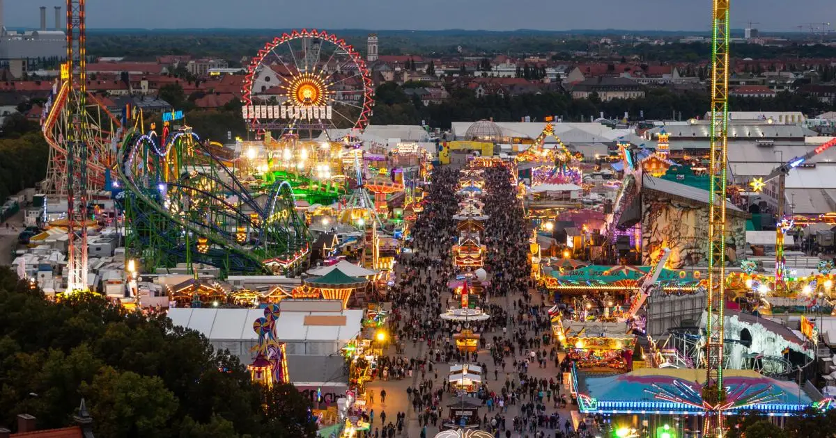 oktoberfest-nacht.webp