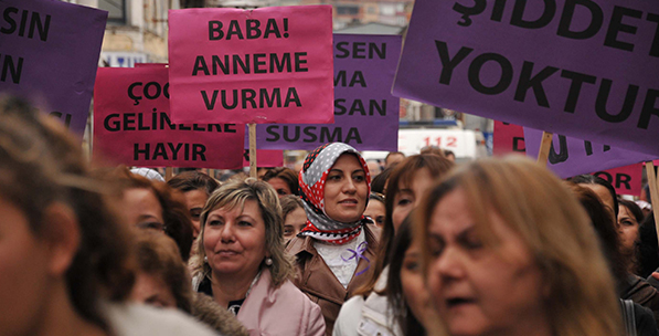 kadina-yonelik-siddet-ve-sloganlar.jpg