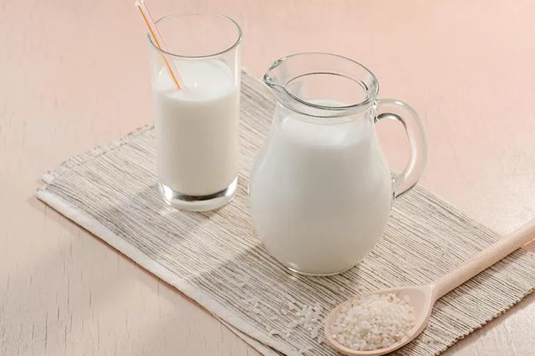 keci-sutu-mu-yoksa-inek-sutu-mu-tuketmeliyiz-uzmani-acikladi.webp