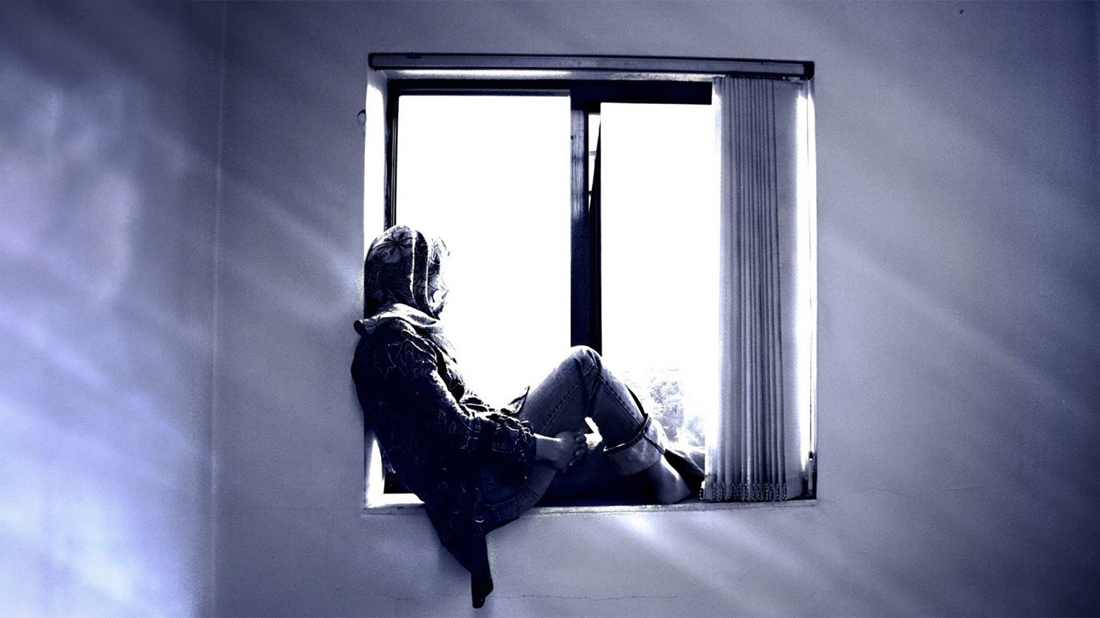 yalnizlik-insanin-kendi-tercihi-midir.jpg