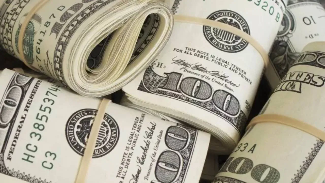 para-sayma-makineleri-ve-atmler-bile-ayiramiyor-piyasada-600-milyon-dolarlik-sahte-dolar-panigi-ao0z-cover.webp
