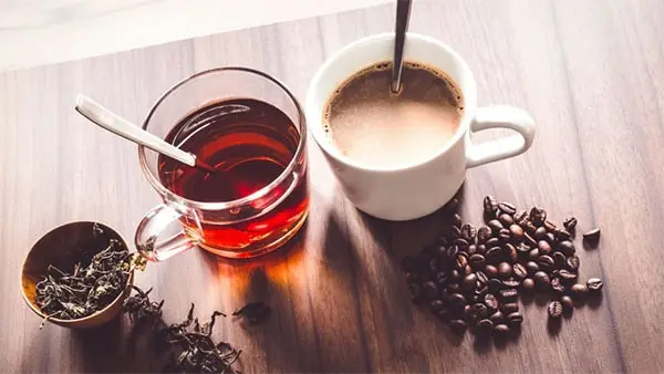holar-blog-coffee-vs-tea-7-factors-to-consider-before-drinking-types-varieties.webp