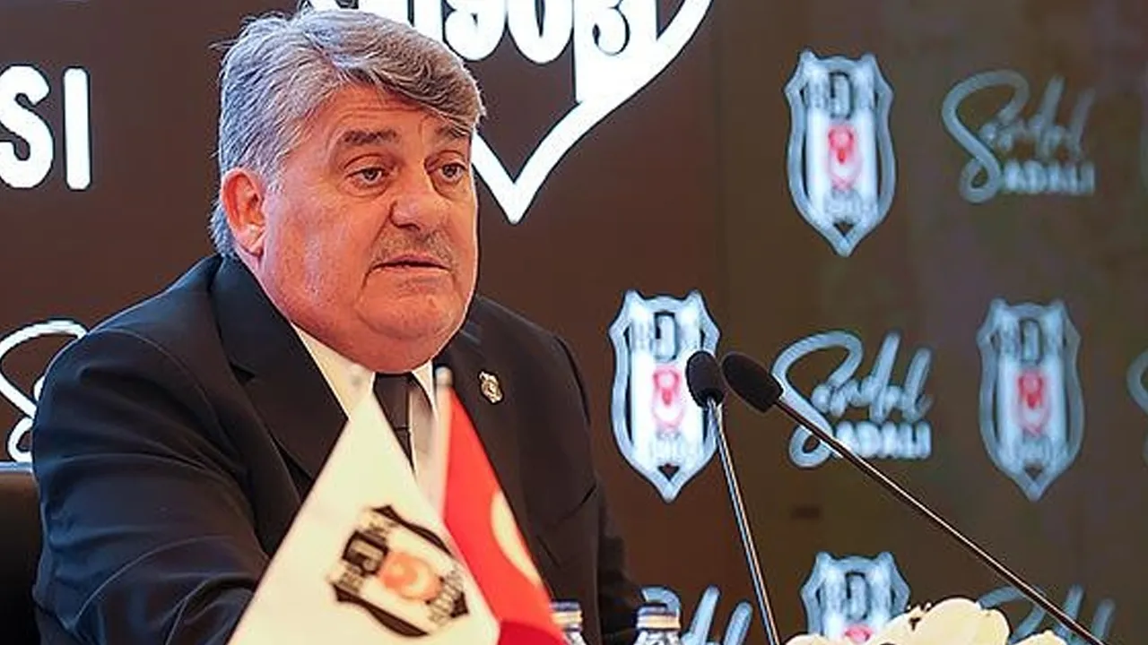 besiktasta-aday-olmasi-beklenen-serdal-adali-aciklama-yapacak-rmxj.webp