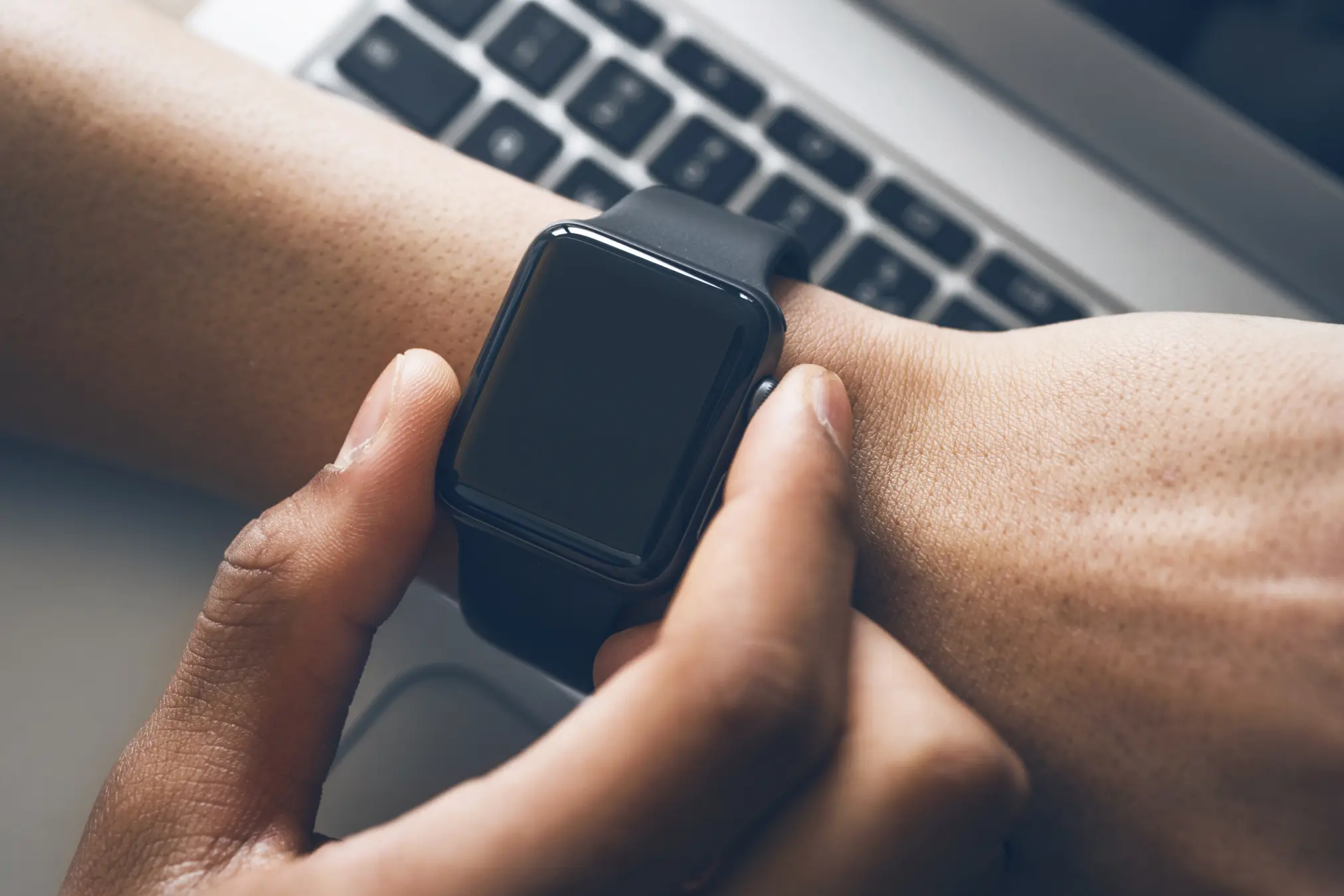 blog-header-cellular-smartwatch.webp