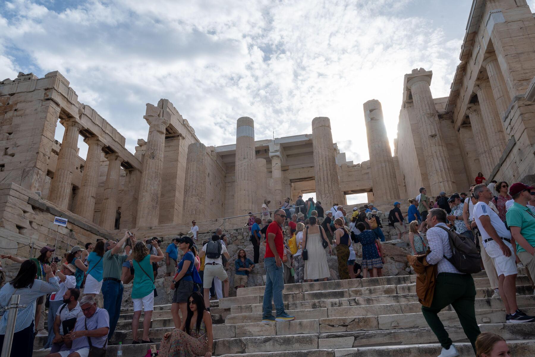 no-list-2024-athens-alamy-2rrmxyk.jpg